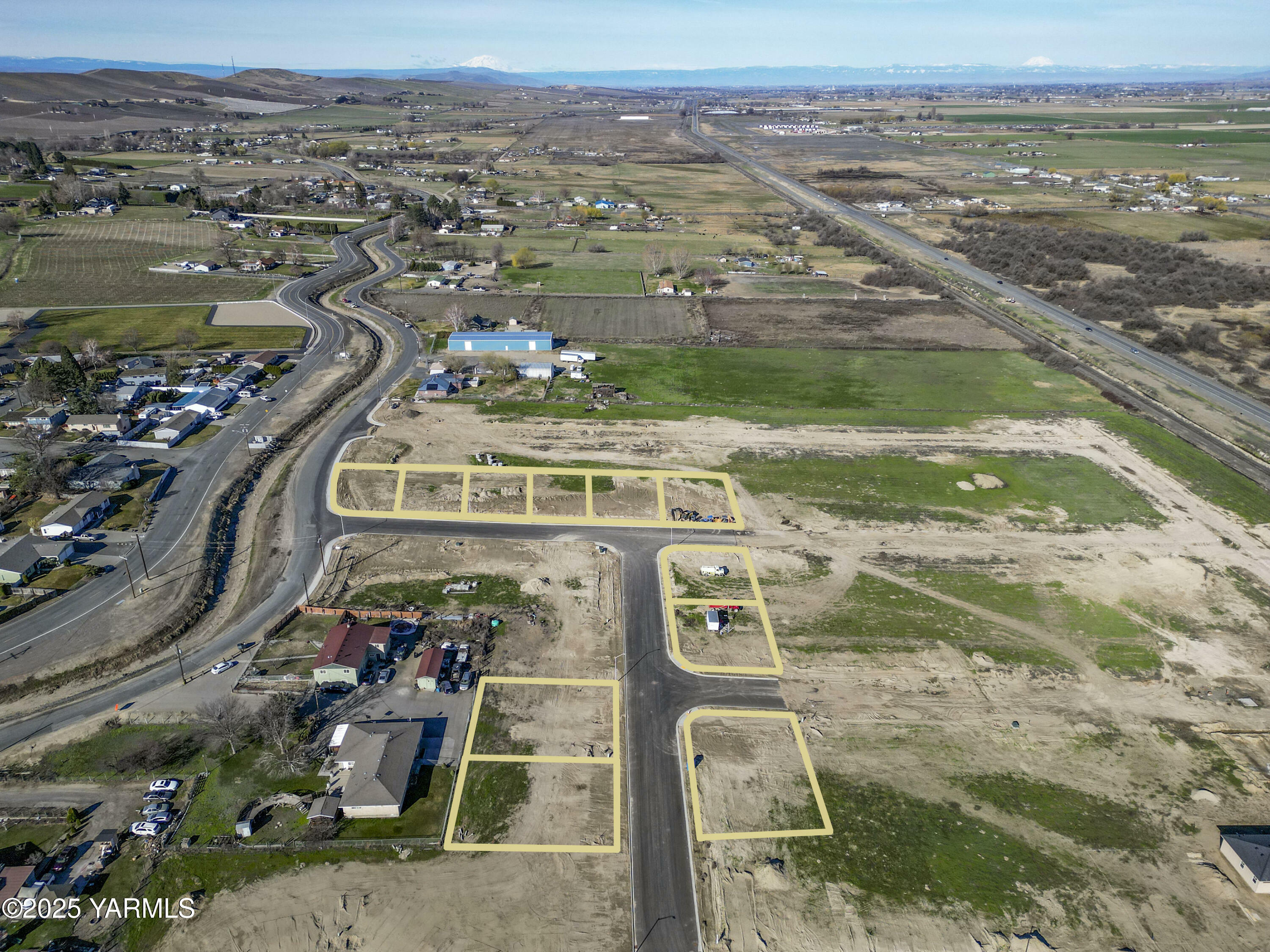 Property Photo: 631 San Mateo (Lot 24) Ave WA 98944