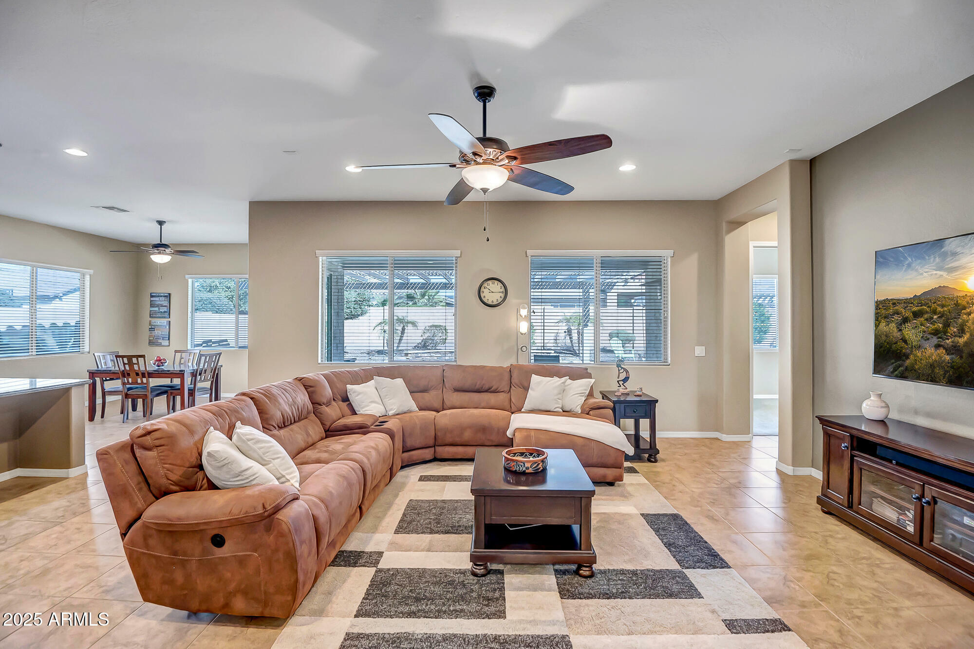 Property Photo: 9336 W Louise Drive AZ 85383