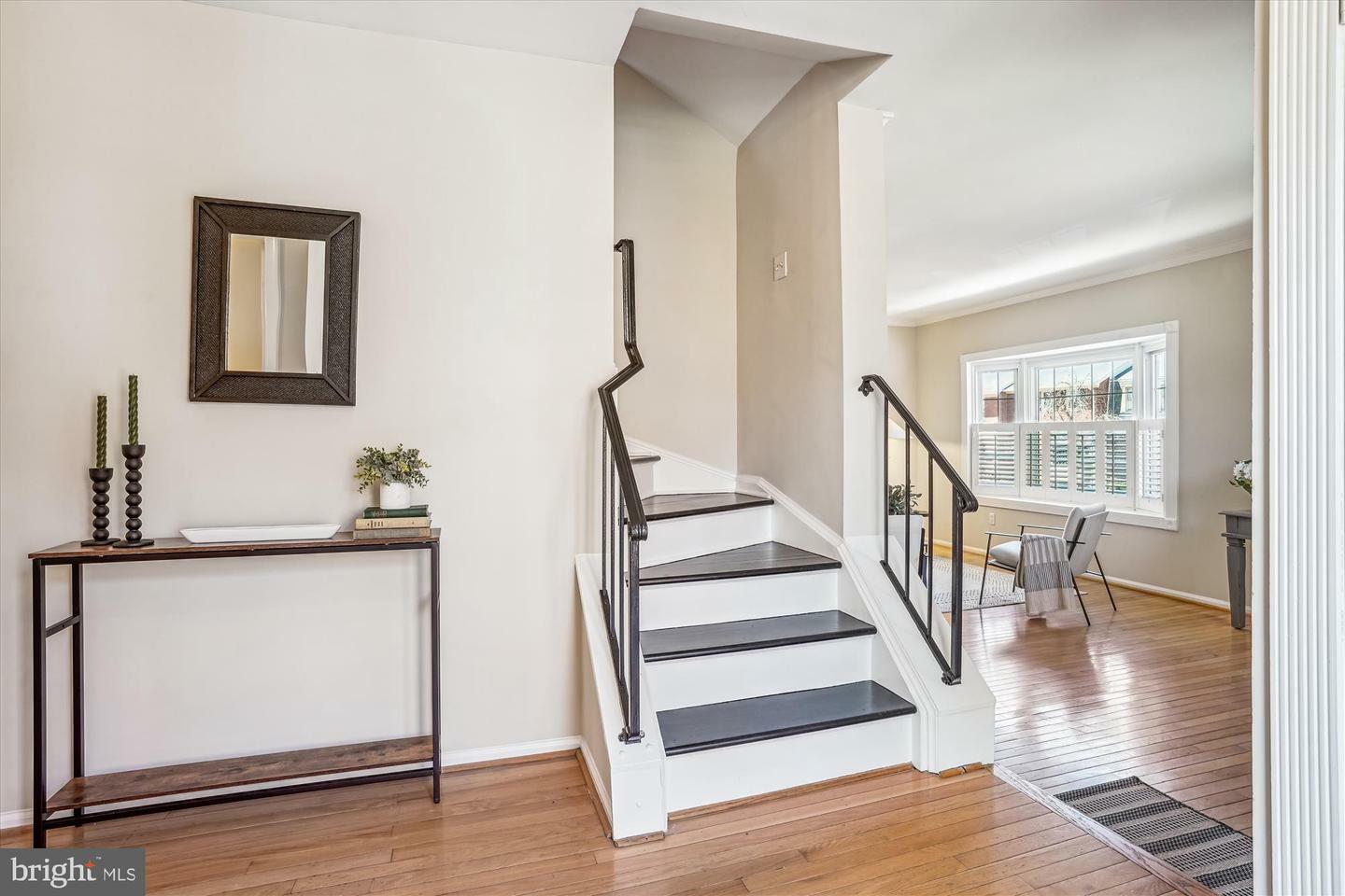 Property Photo: 8211 La Faye Court VA 22306