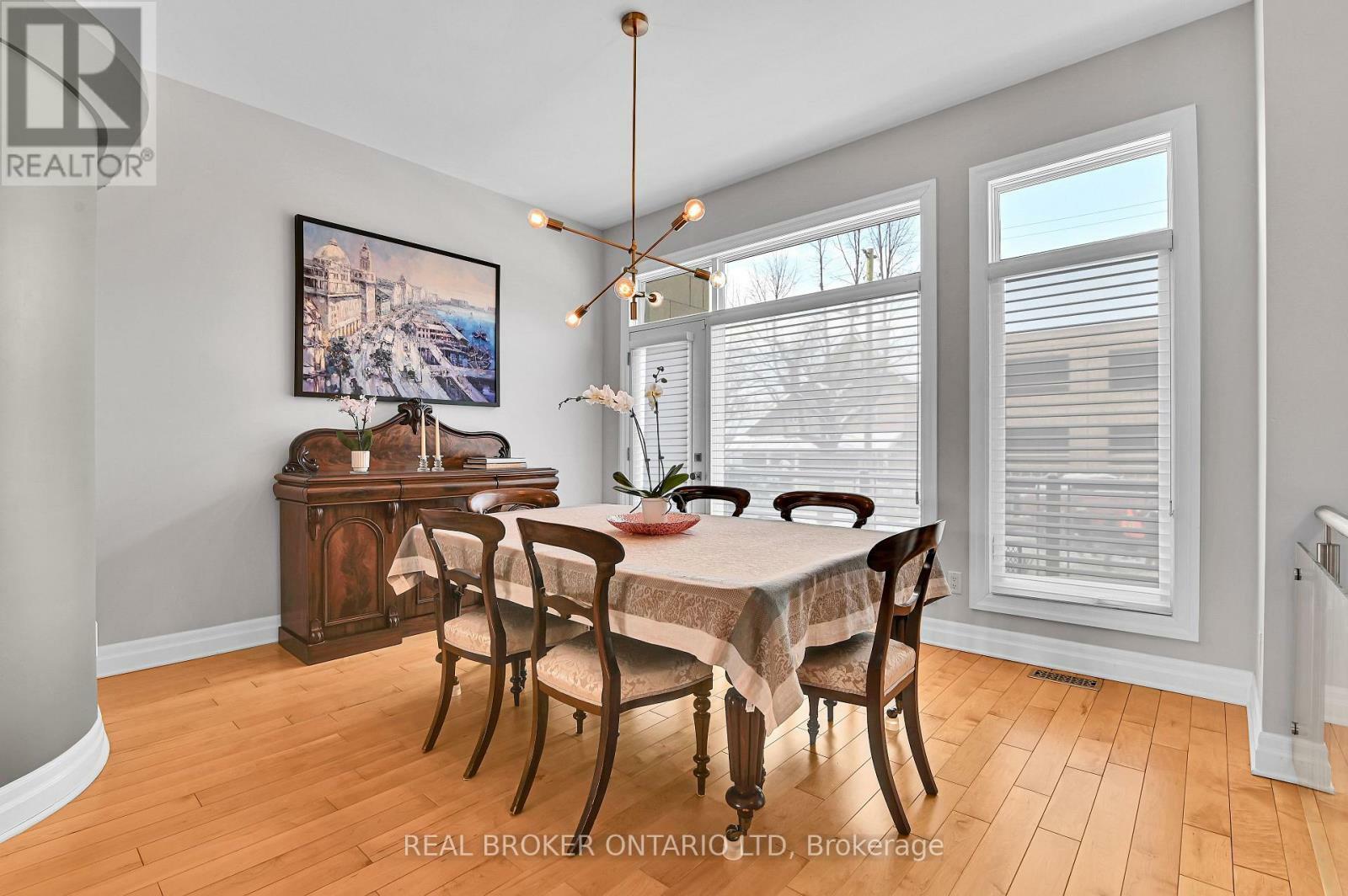 Property Photo: 190 Hopewell Avenue ON K1Z 2Z5