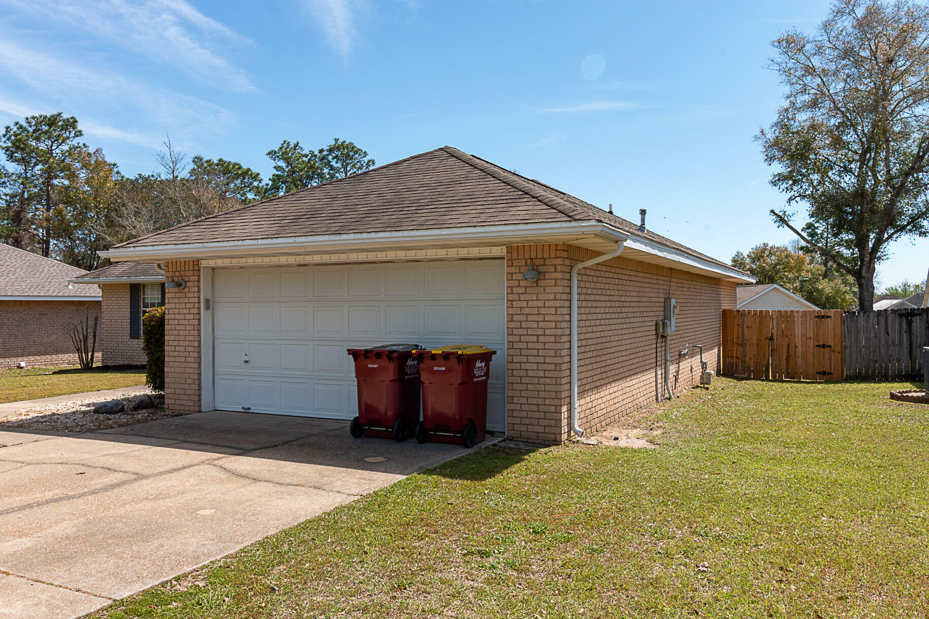 Property Photo: 513 Risen Star Drive FL 32539