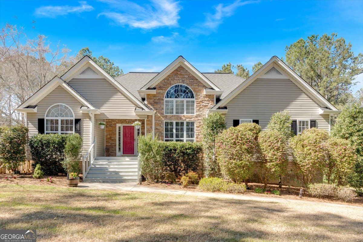 Property Photo:  406 Tapley Road  GA 30180 