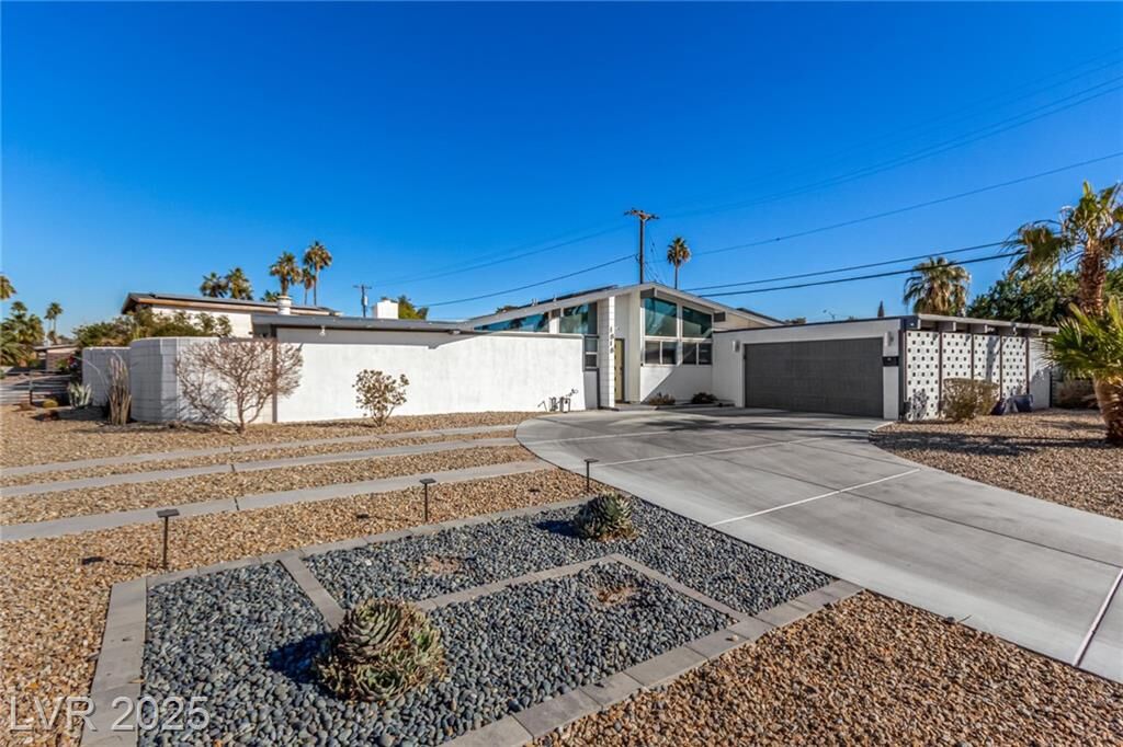 Property Photo:  1818 Ottawa Drive  NV 89169 