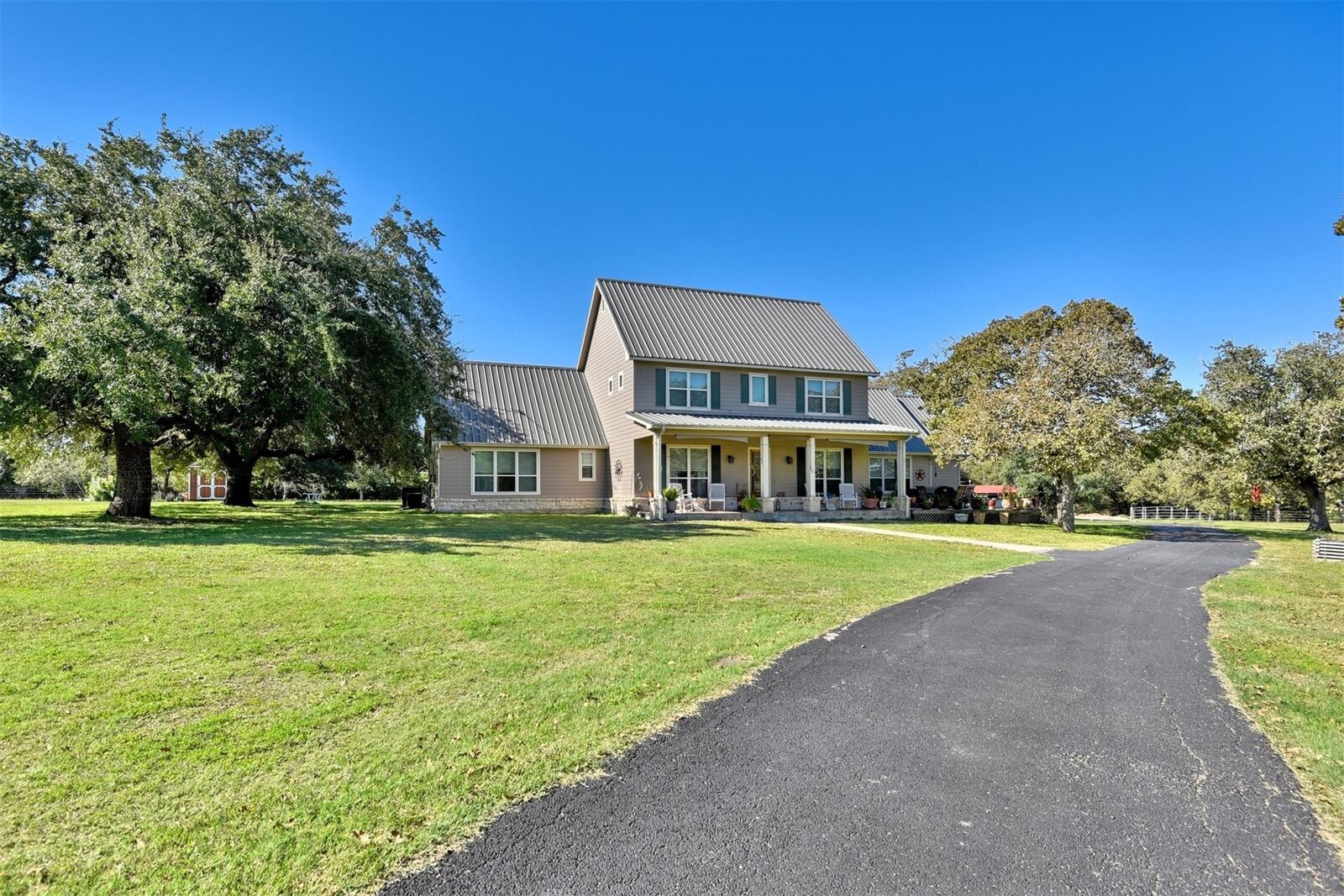 Property Photo: 965 US Highway 90 TX 78941