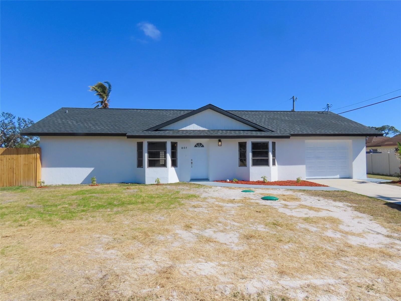 Property Photo: 807 Nectar Road FL 34293