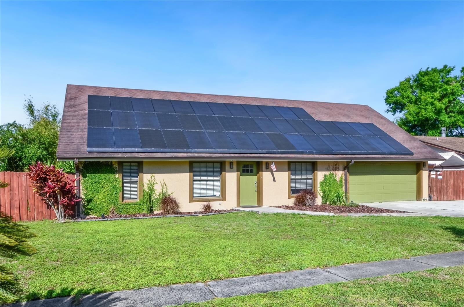 Property Photo:  5235 Nichols Drive E  FL 33812 