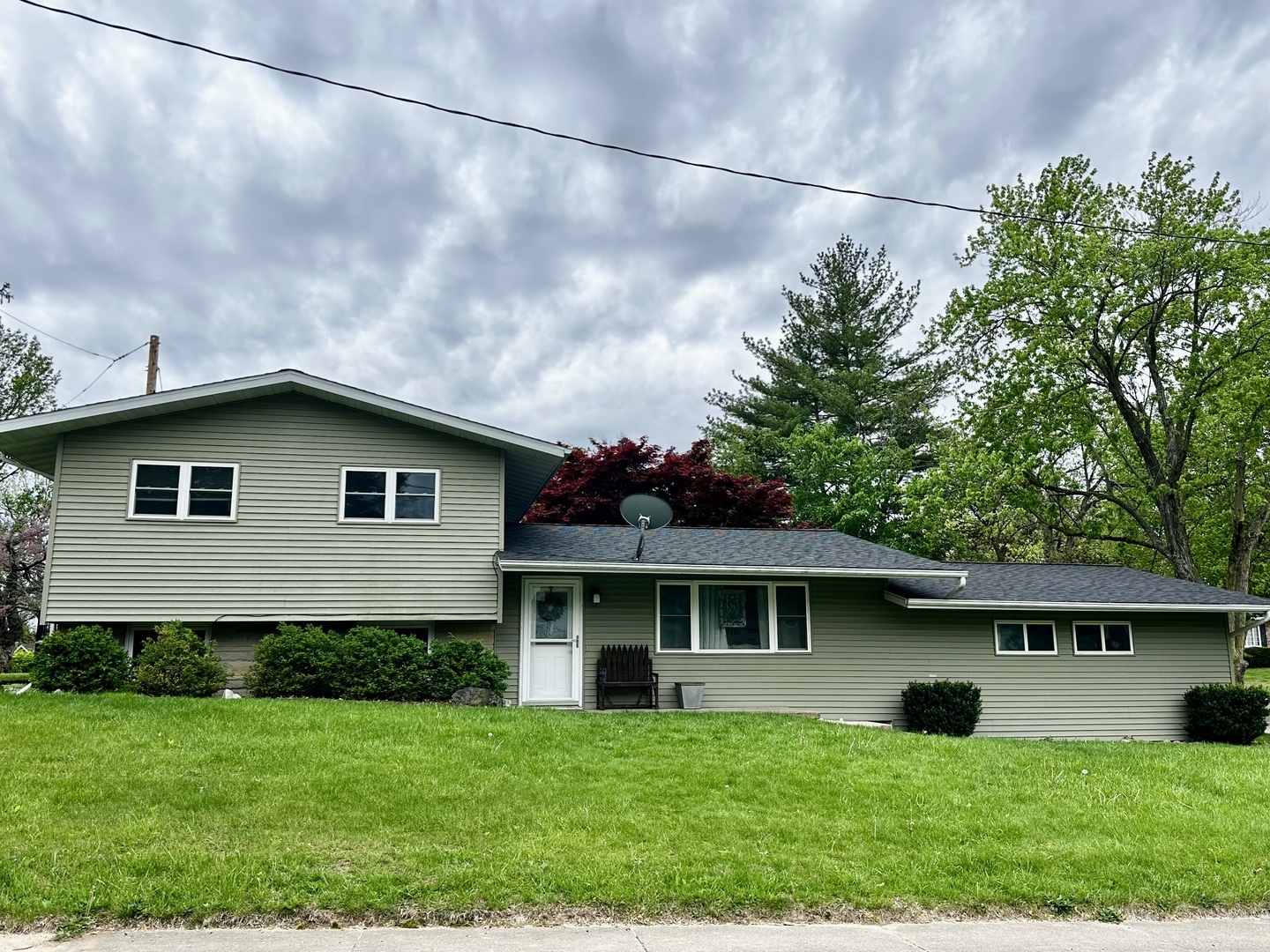 Property Photo: 72 Edgelea Drive IL 61727