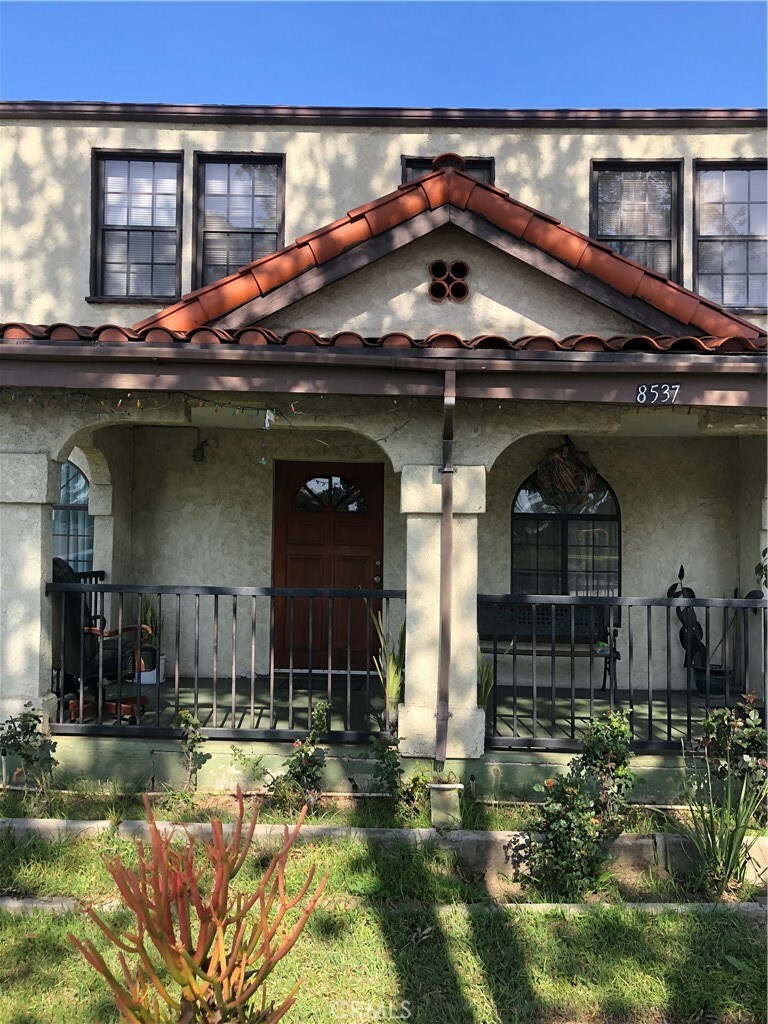 8537 Painter Avenue  Whittier CA 90602 photo