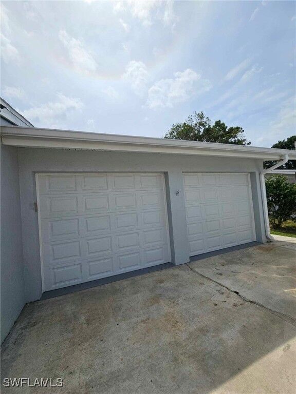 Property Photo: 1930 Indian Creek Drive FL 33917