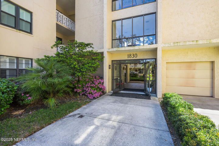Property Photo:  1830 Sevilla Boulevard 209  FL 32233 