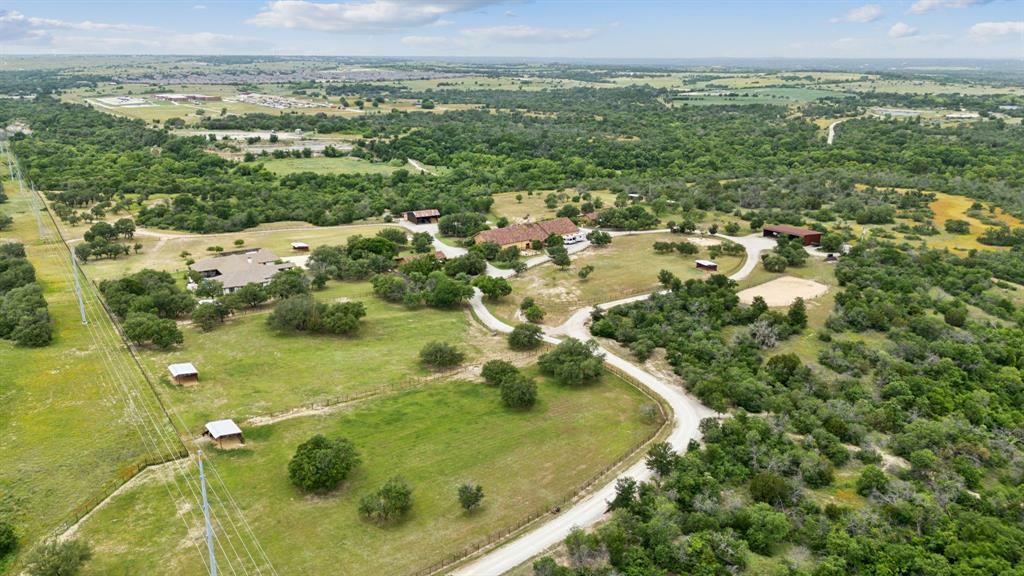 Property Photo: 319 Verna Trail N TX 76108