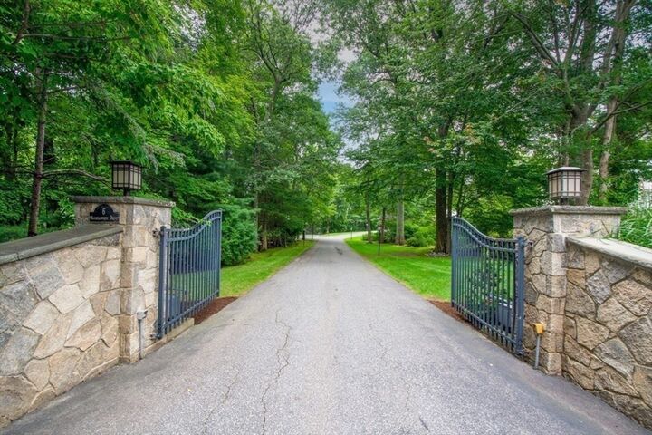 Property Photo: 6 Mountain View Dr MA 01701