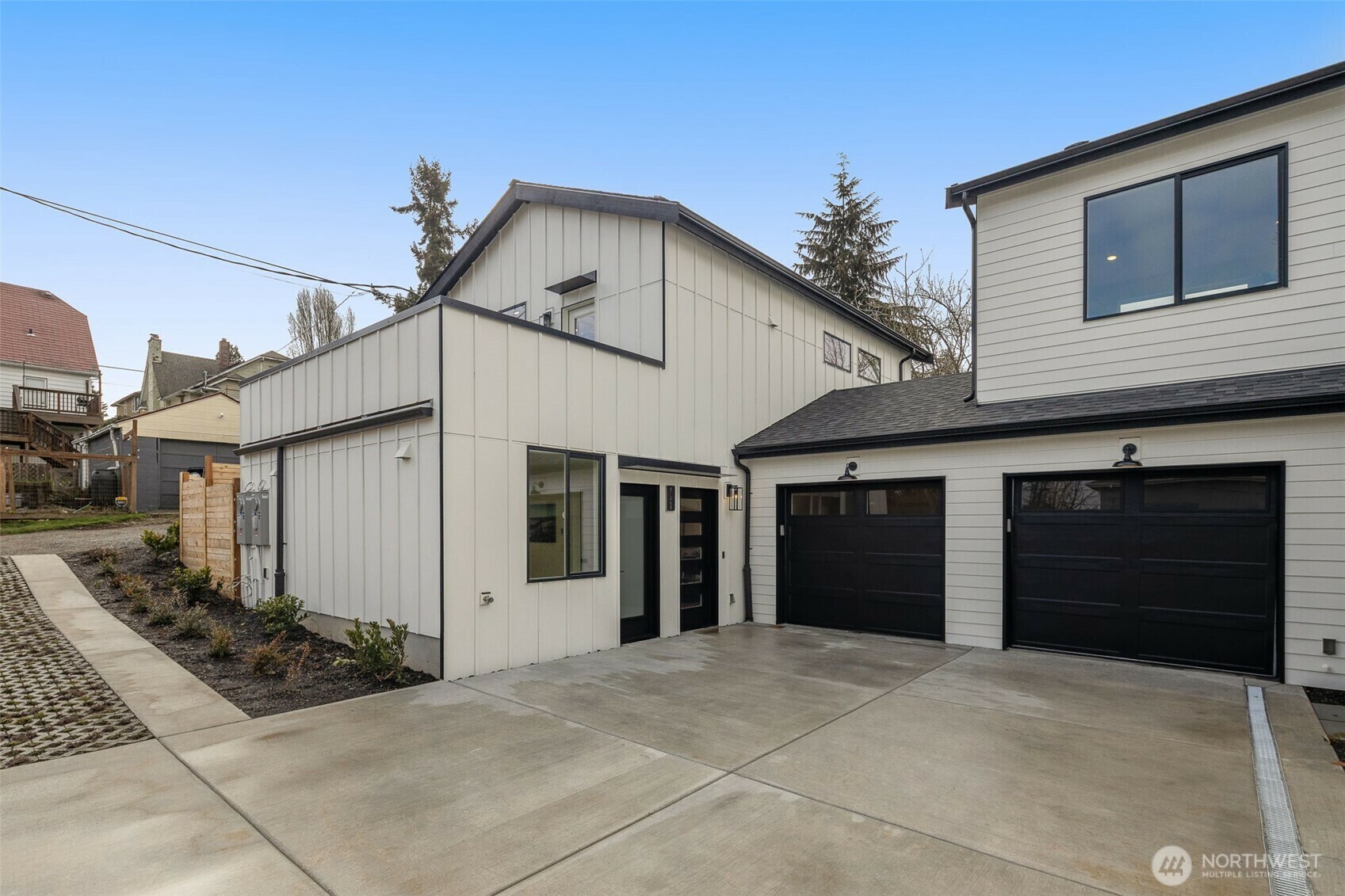 Property Photo: 8126 17th Avenue SW B WA 98106