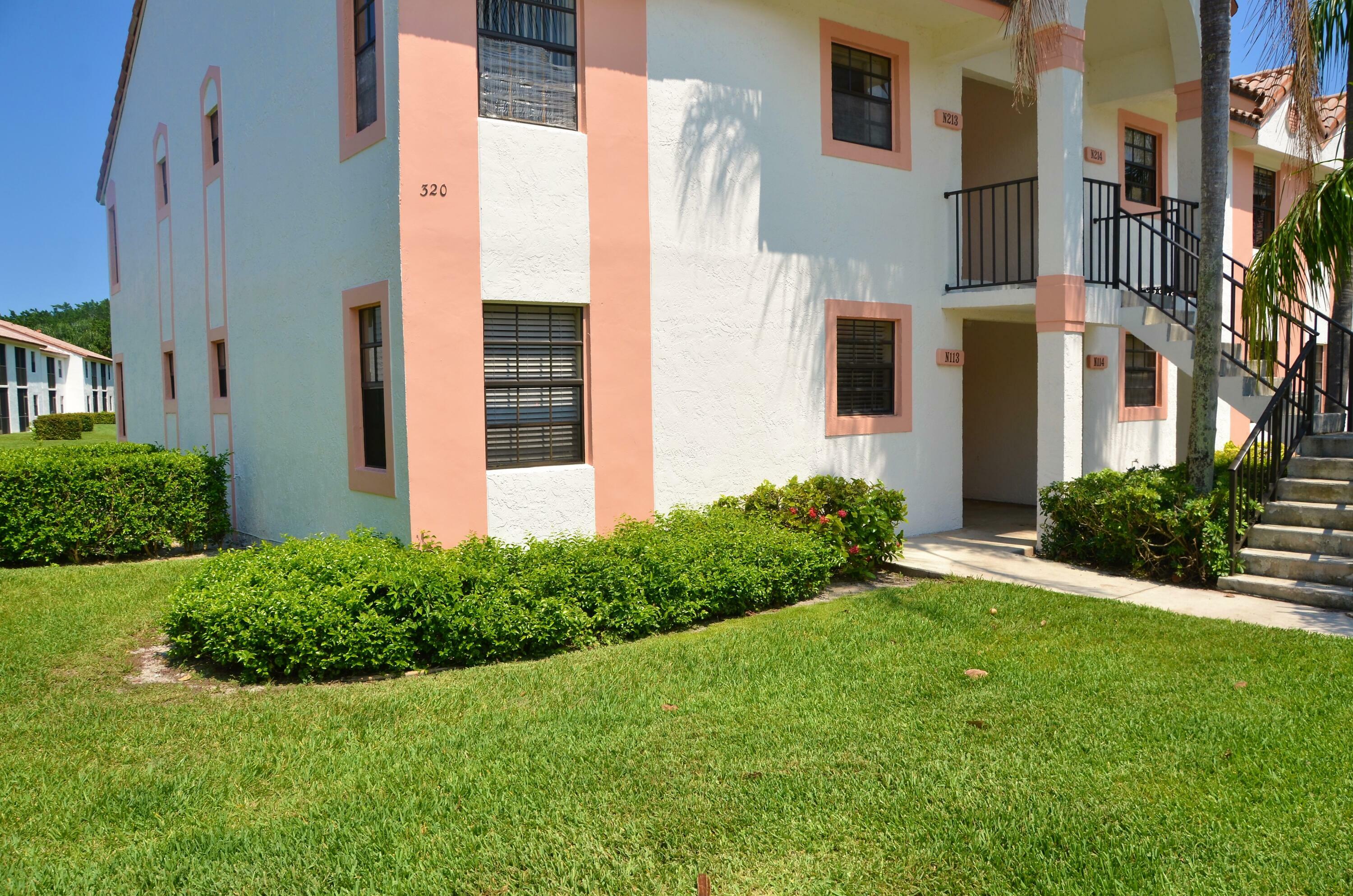 Property Photo: 320 Norwood Terrace N113 FL 33431