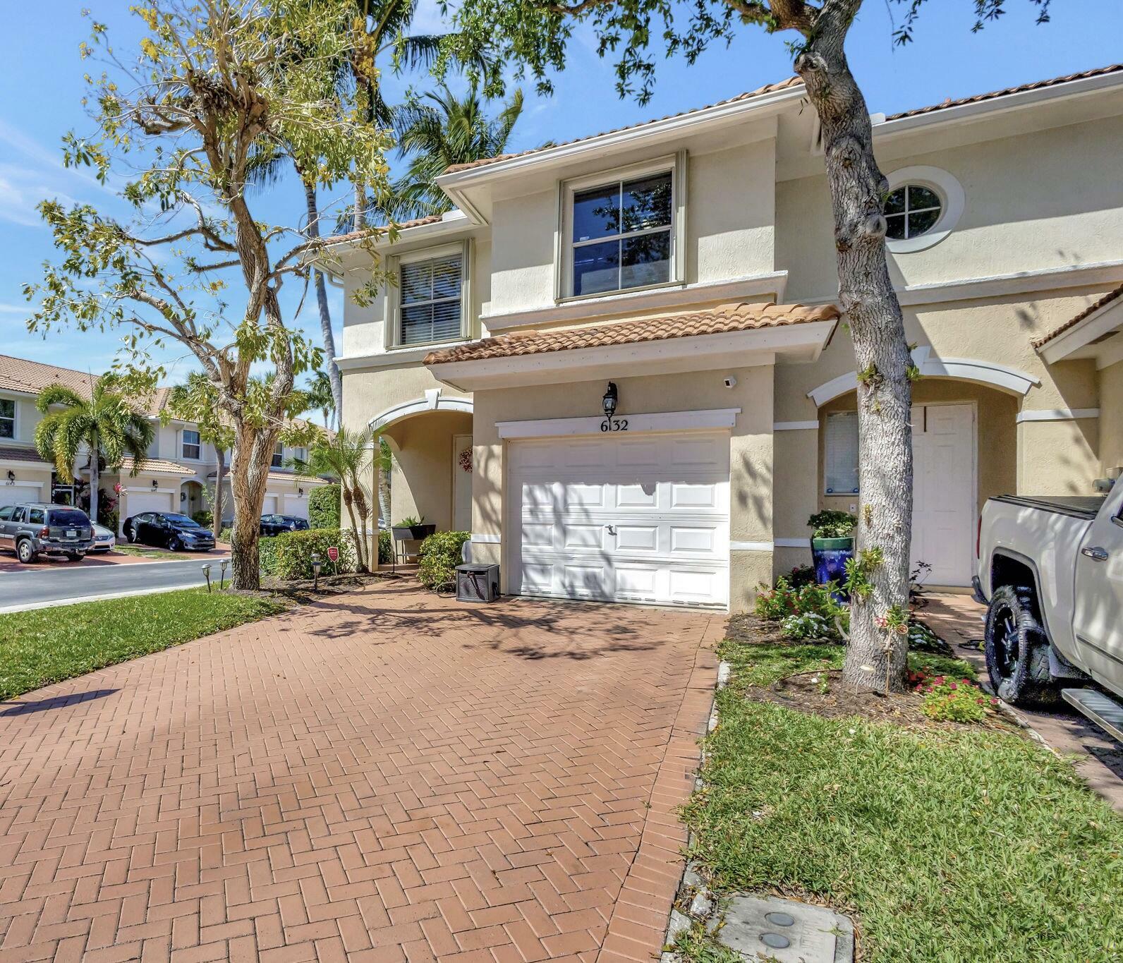 Property Photo: 6132 Seminole Gardens Circle FL 33418