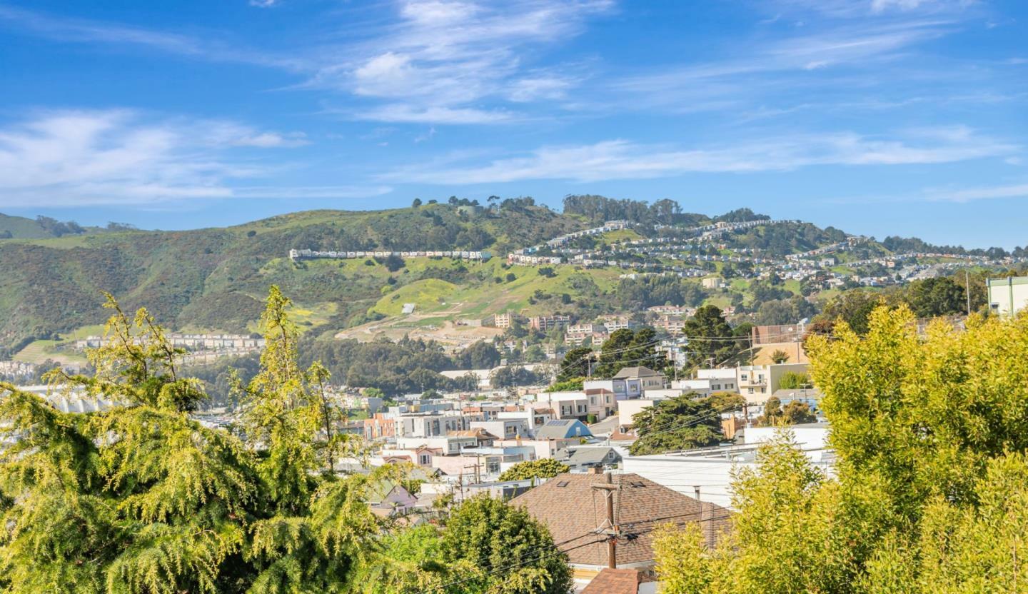 Property Photo:  435 Wilde Avenue  CA 94134 