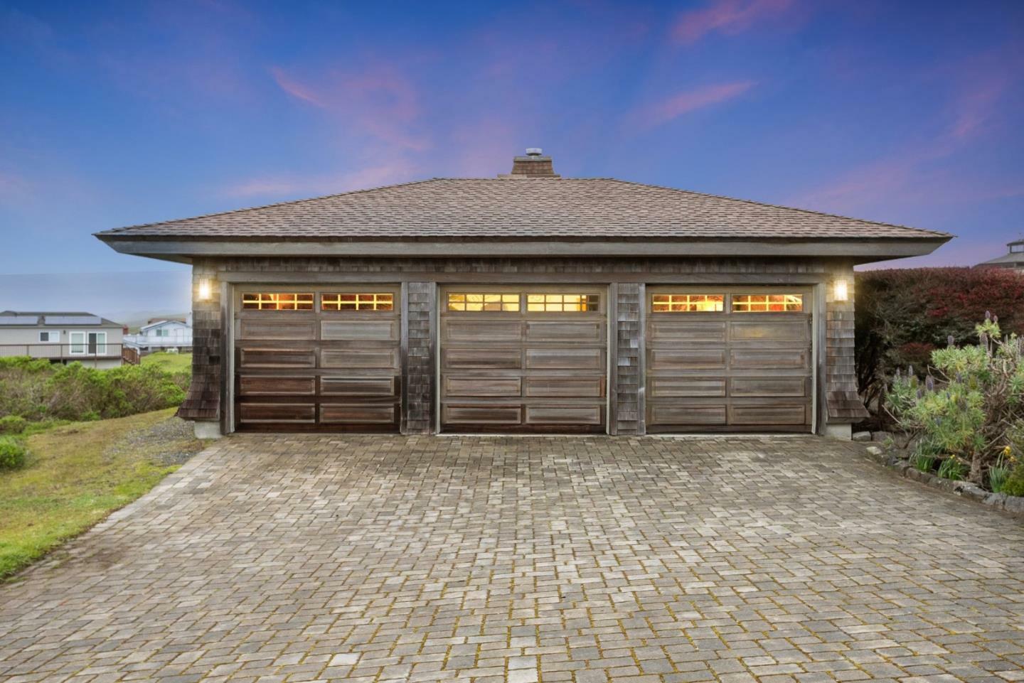 Property Photo: 10 Maui Lane CA 94929