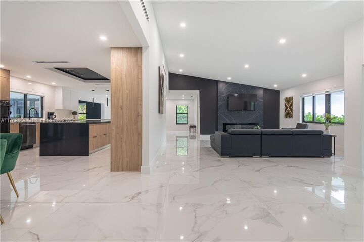 3850 SW 130th Ave  Miami FL 33175 photo