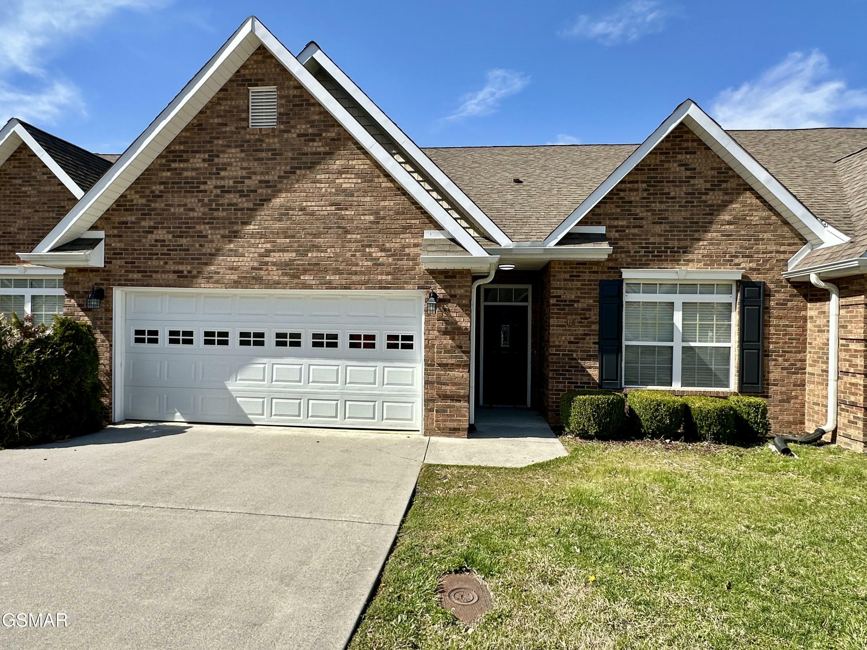 Property Photo: 118 River Garden Court Court TN 37862