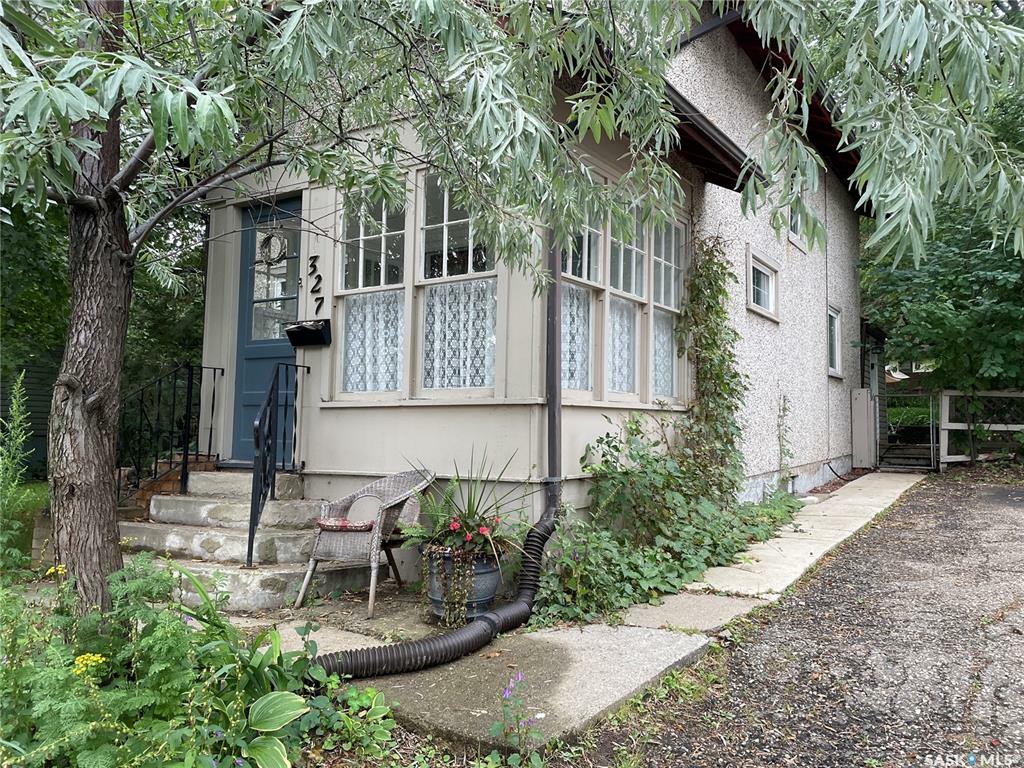 Property Photo: 327 19th Street E SK S6V 1J8