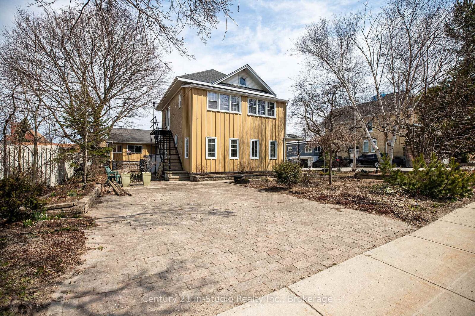 Property Photo:  228 Palmerston Street  ON N0H 2L0 