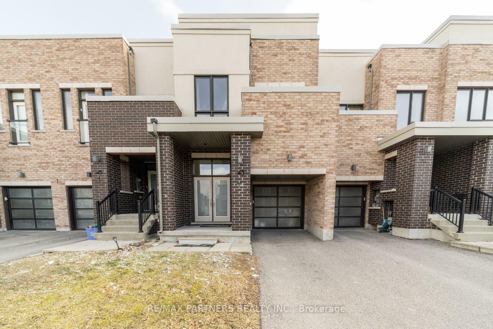 Property Photo: 43 Dariole Drive ON L4E 0Z2
