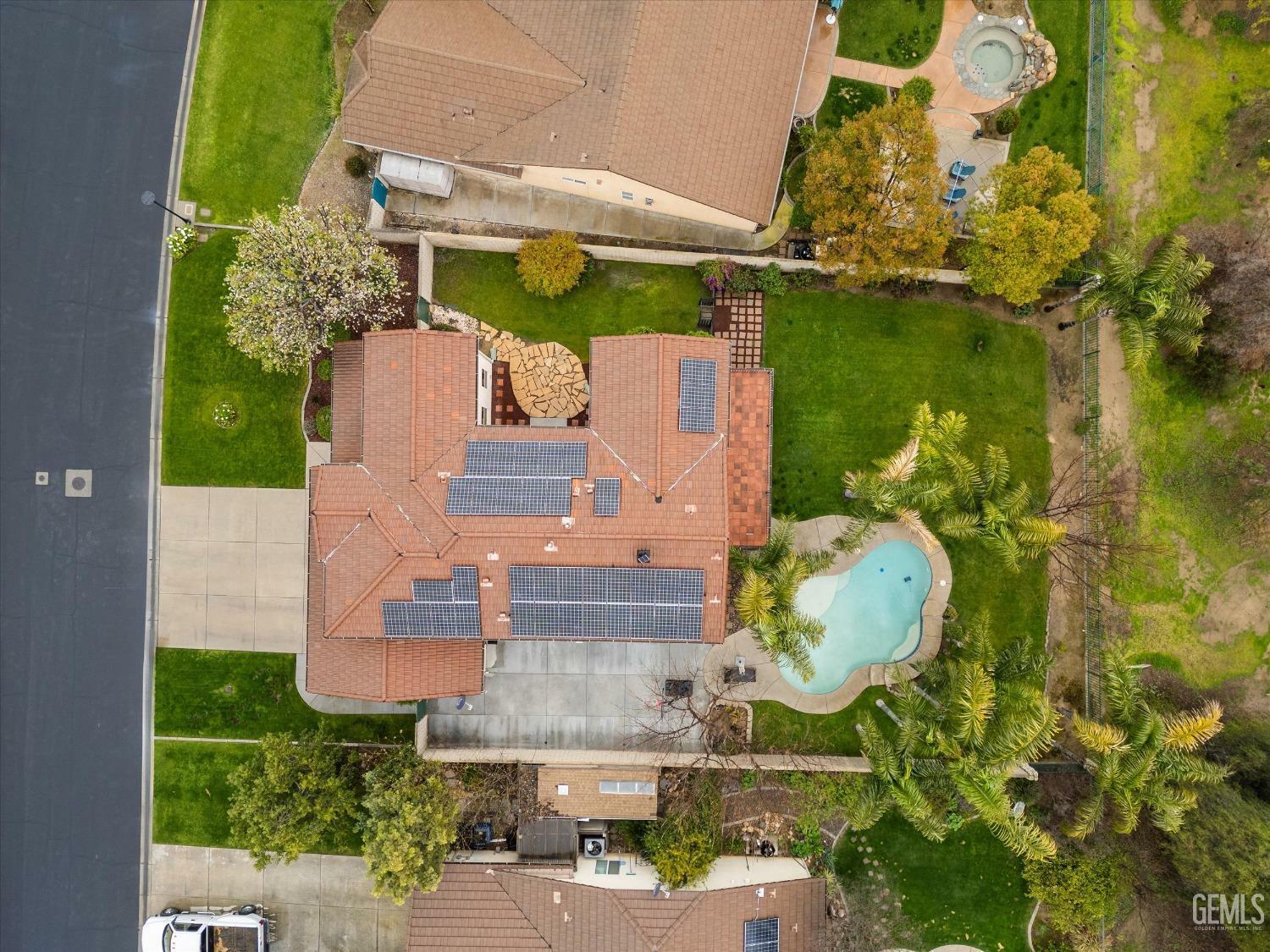 Property Photo: 9213 Elizabeth Grove Court CA 93312