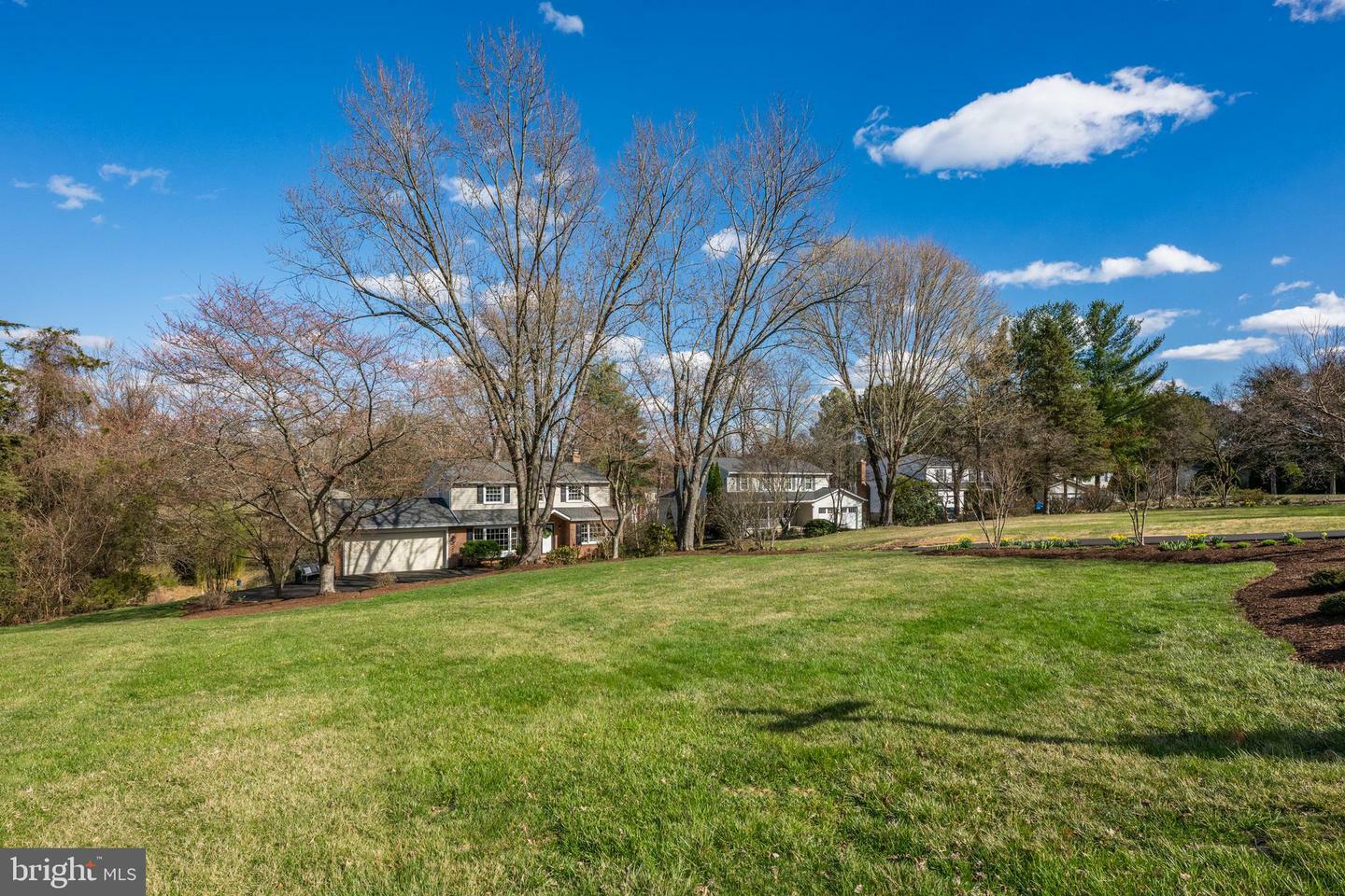 Property Photo: 1155 Kettle Pond Lane VA 22066