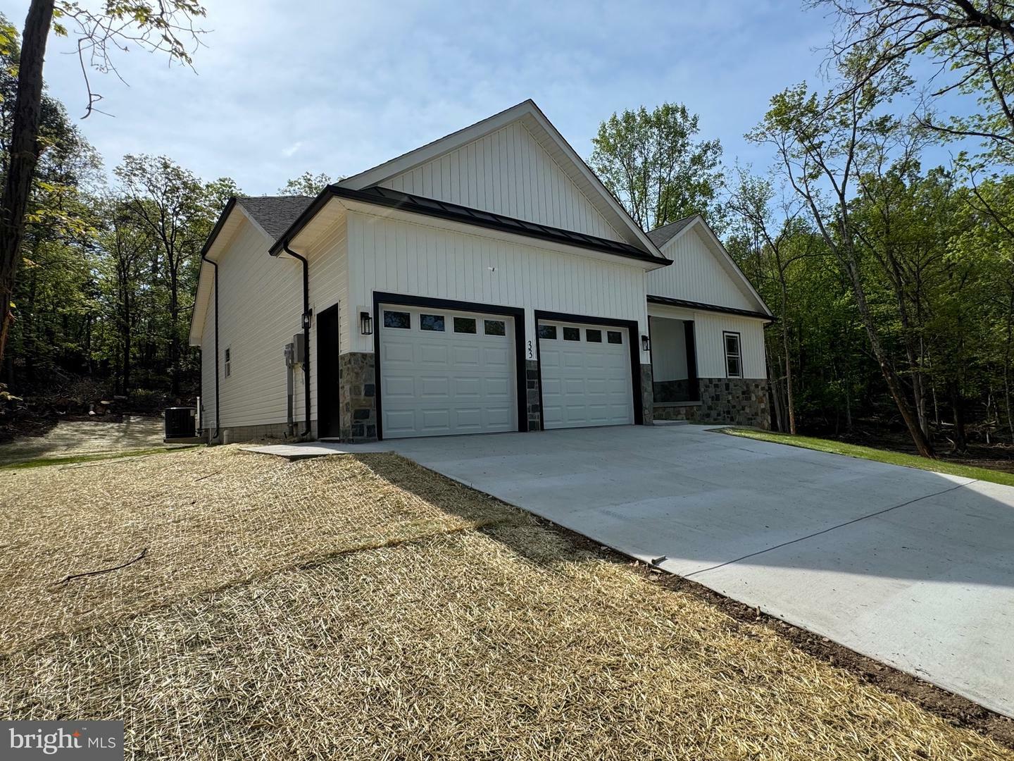 Property Photo: 33 Butternut Lane WV 25411