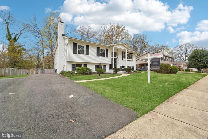 5037 Portsmouth Road  Fairfax VA 22032 photo