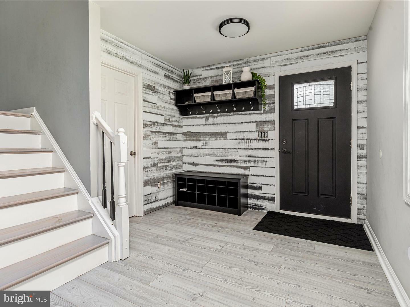 Property Photo: 127 Broad VA 22602