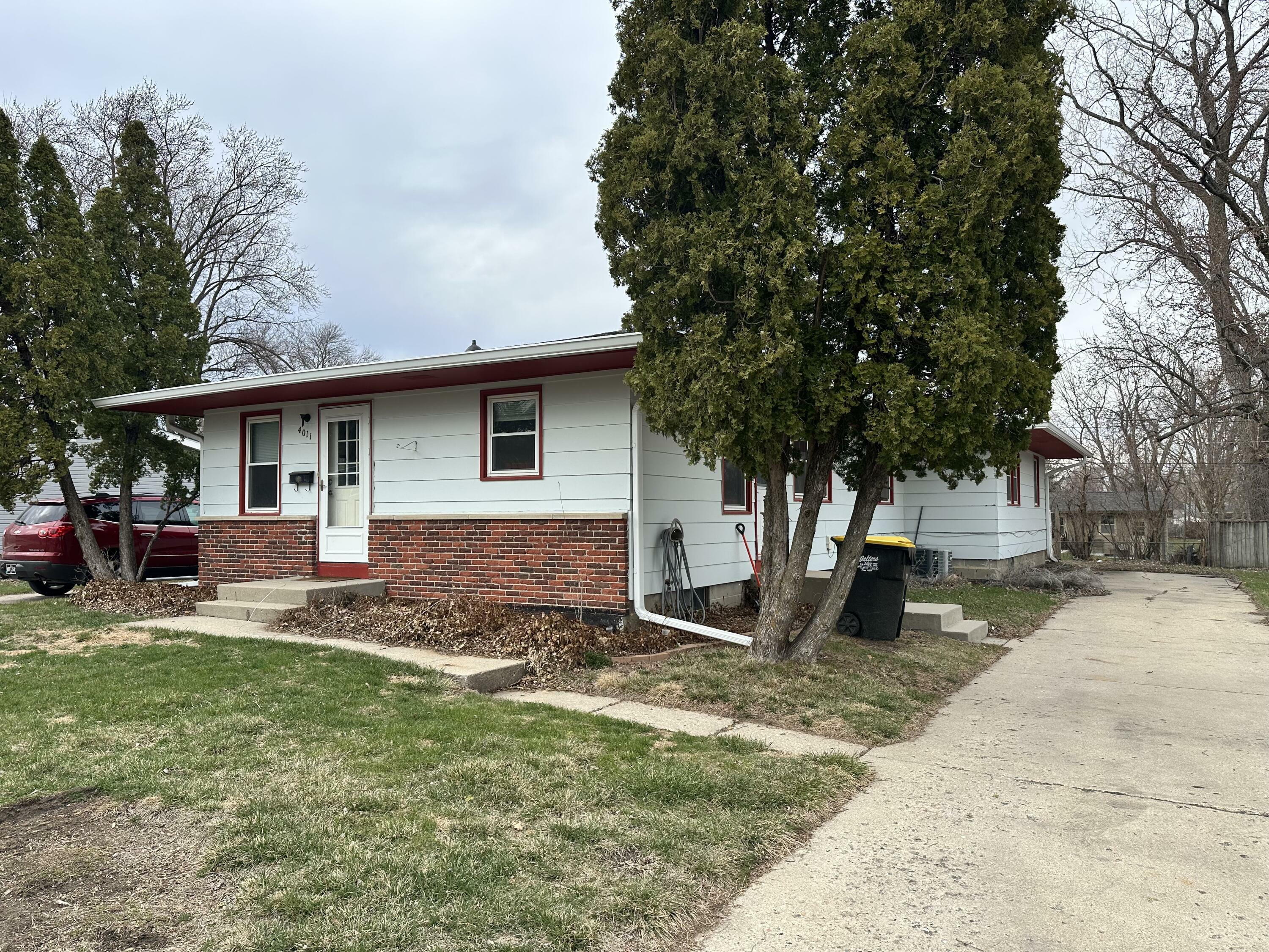 4011/4013 Arkanasas Drive  Ames IA 50014 photo