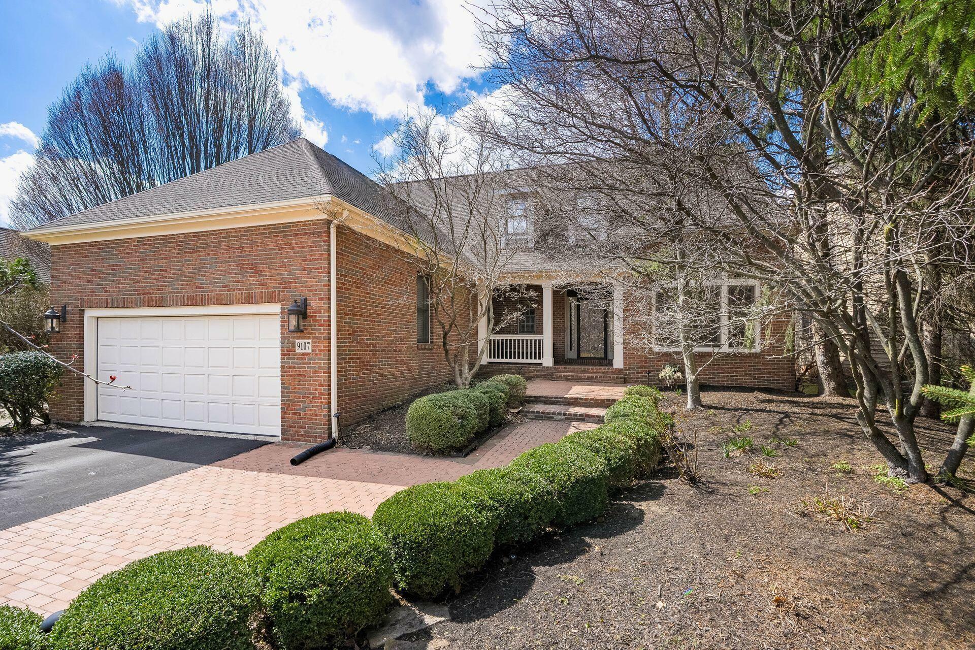 Property Photo: 9107 Moors N Place OH 43017