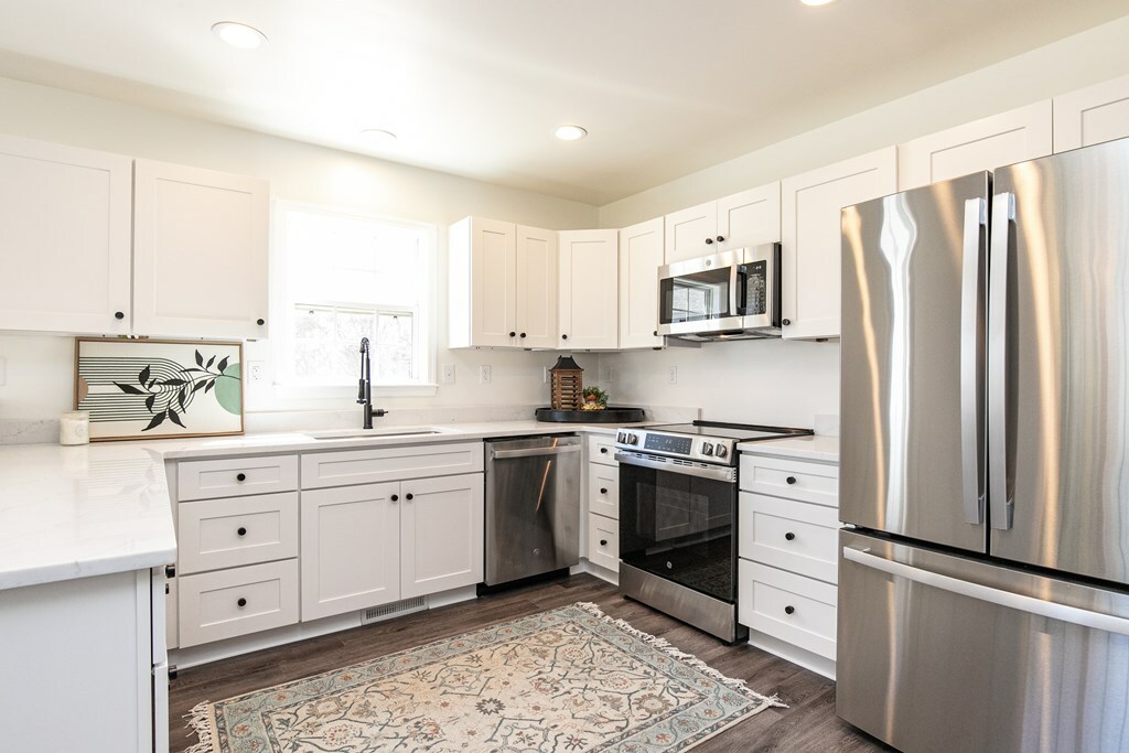 Property Photo: 19530 Cashville Rd VA 23417
