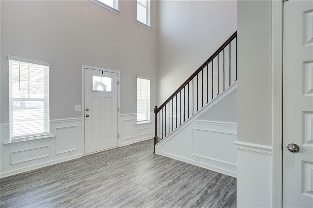 Property Photo: 190 Crown Pointe Drive GA 30534