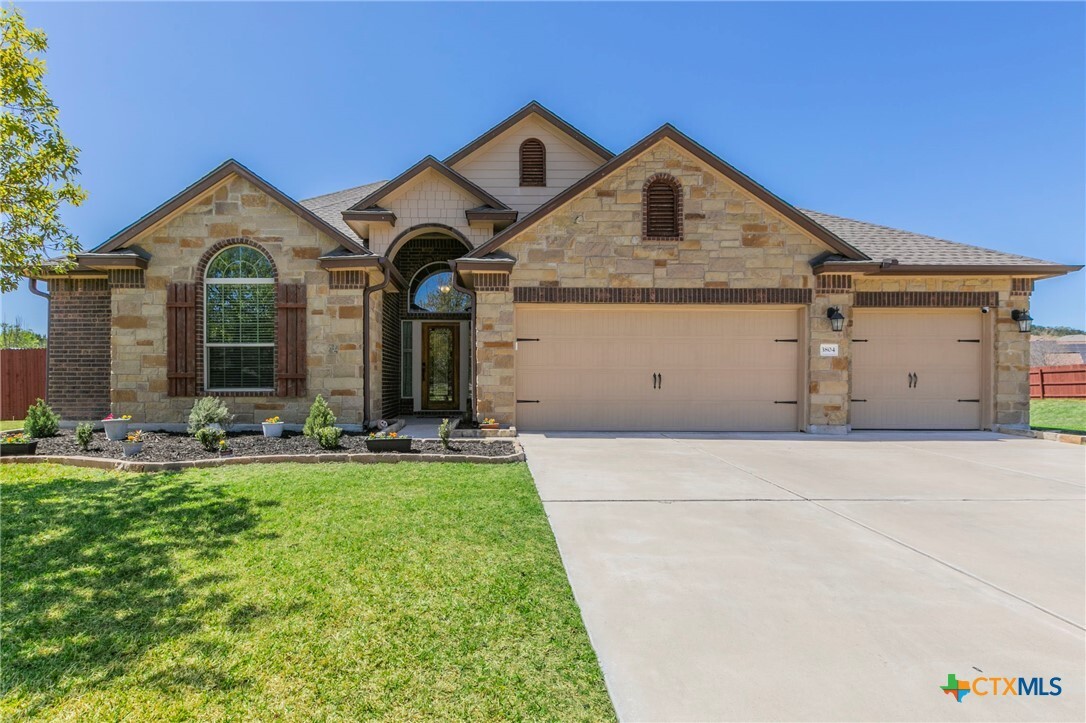 Property Photo:  3804 Broken Arrow Drive  TX 76548 