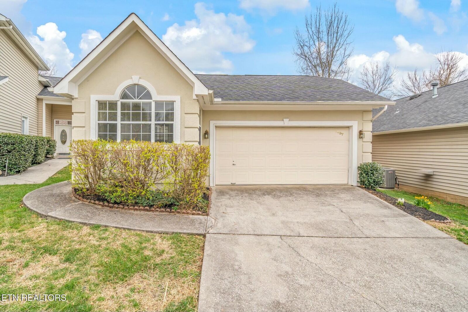 Property Photo:  1637 Chenoweth Circle  TN 37909 