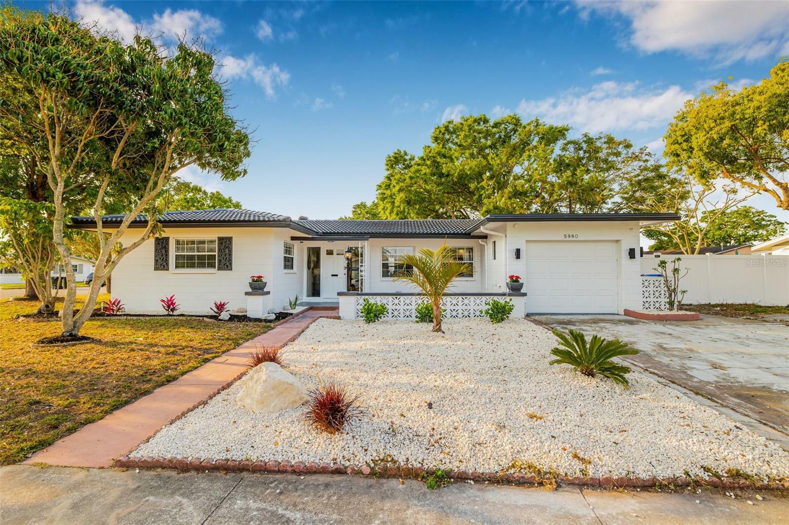 5980 32nd Avenue N  St Petersburg FL 33710 photo