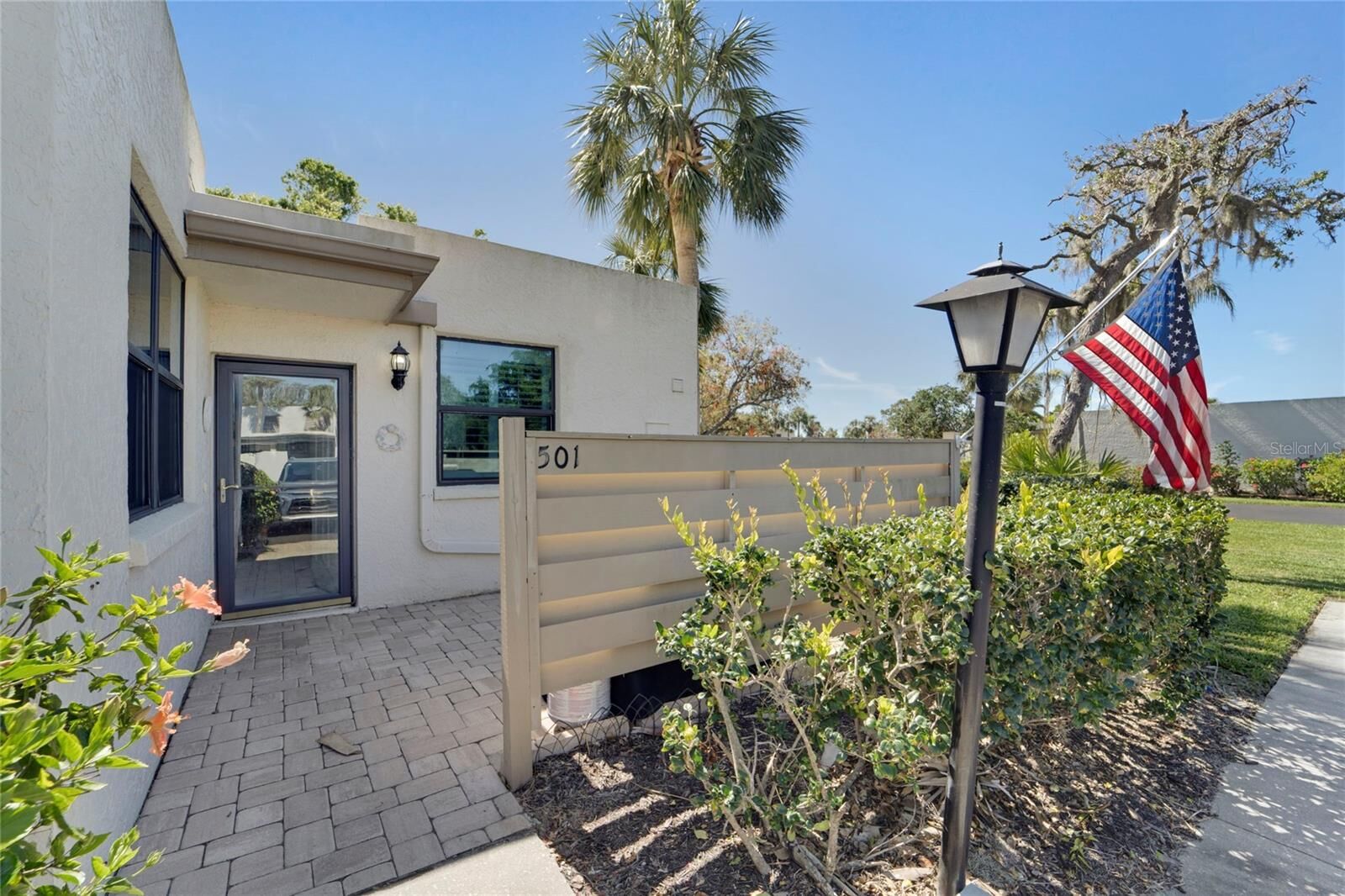 Property Photo: 501 Lakeside Drive 501 FL 34210