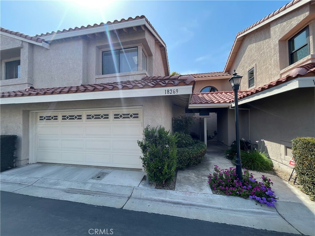 Property Photo: 18269 Sanmian Ct CA 92708