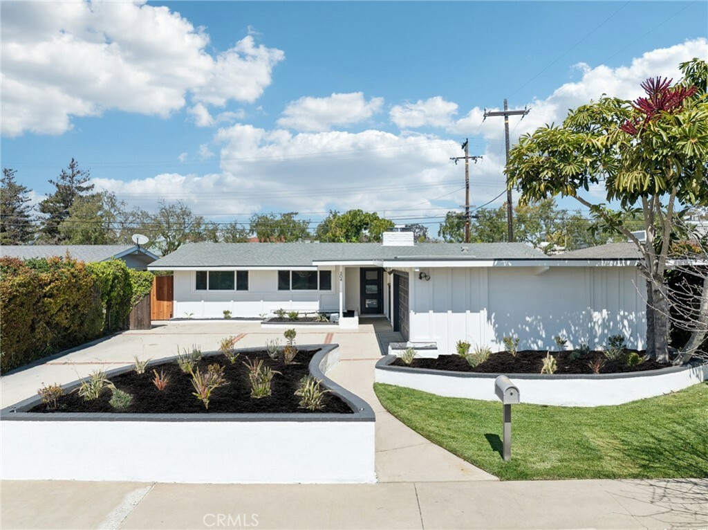 304 Hanover Drive  Costa Mesa CA 92626 photo