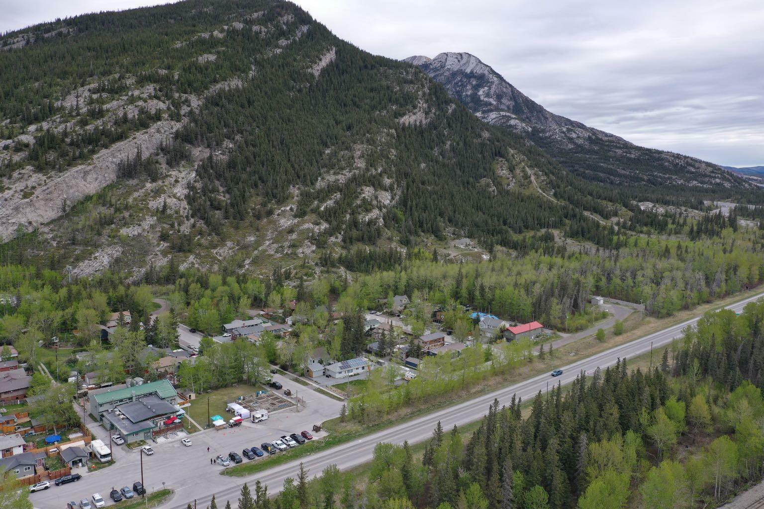 20 Exshaw Mountain Gateway  Exshaw AB T0L 2C0 photo
