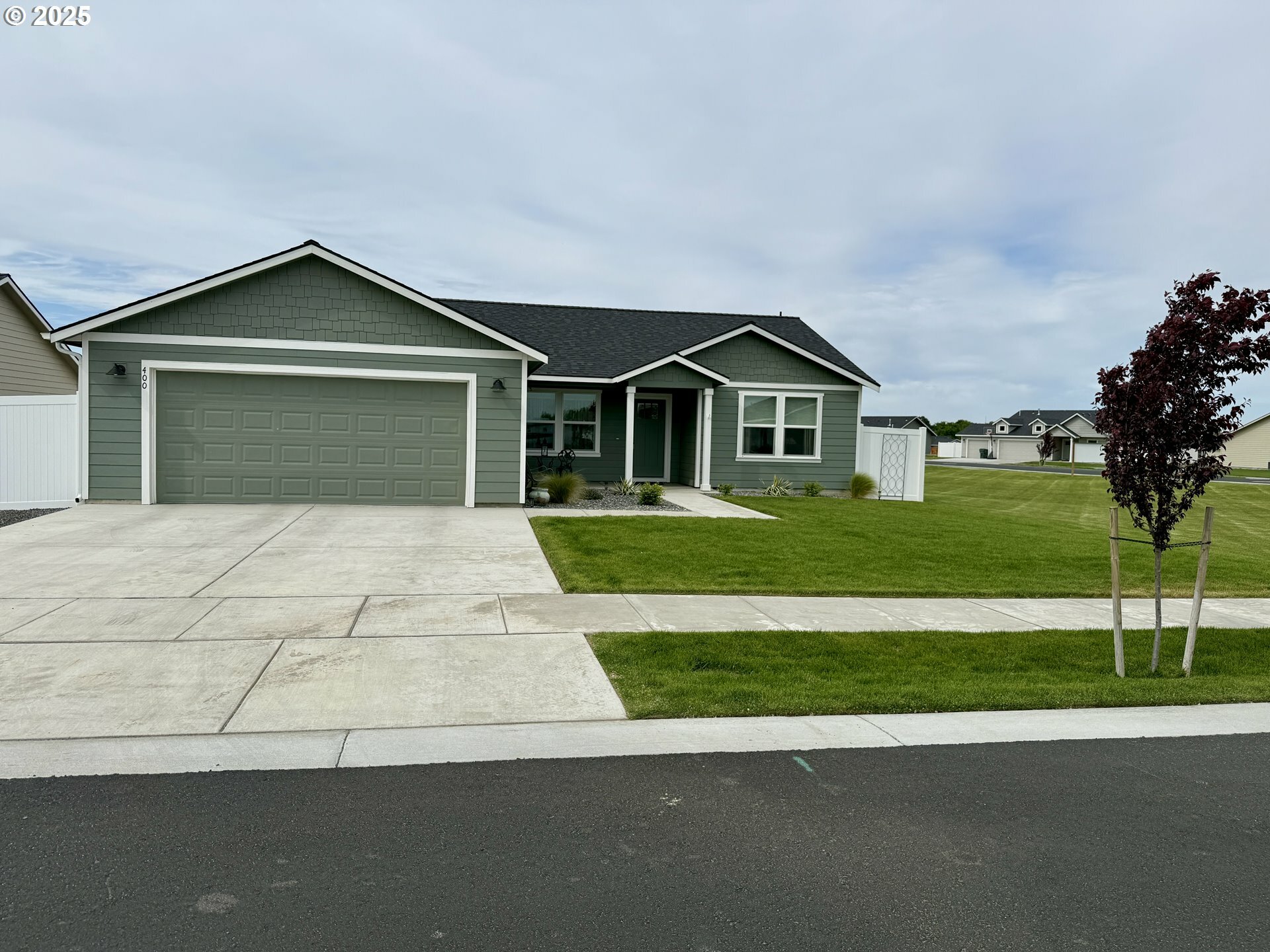 Property Photo: 400 SW Goldfinch Ln OR 97818