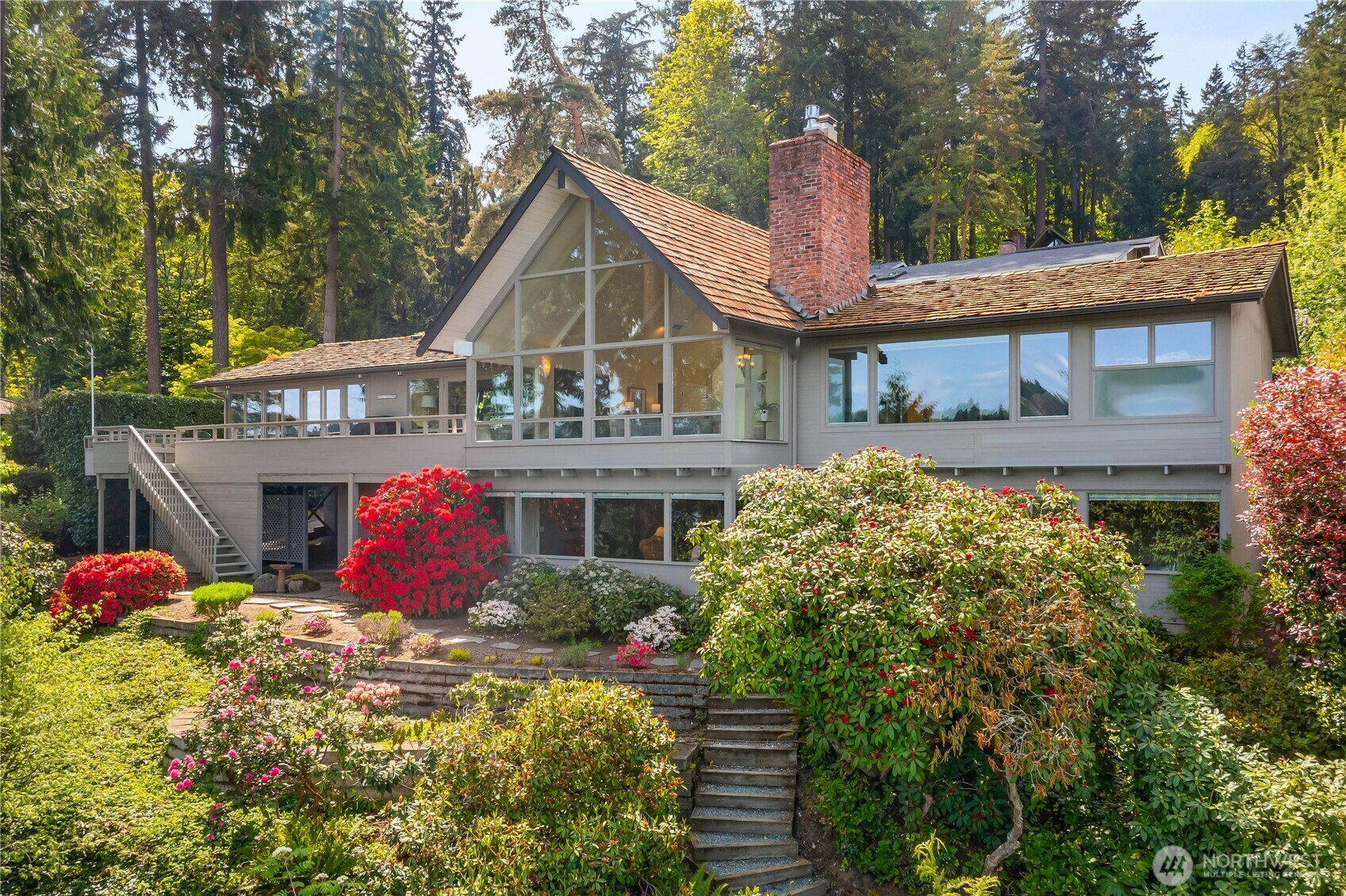 Property Photo: 5419 96th Avenue SE WA 98040