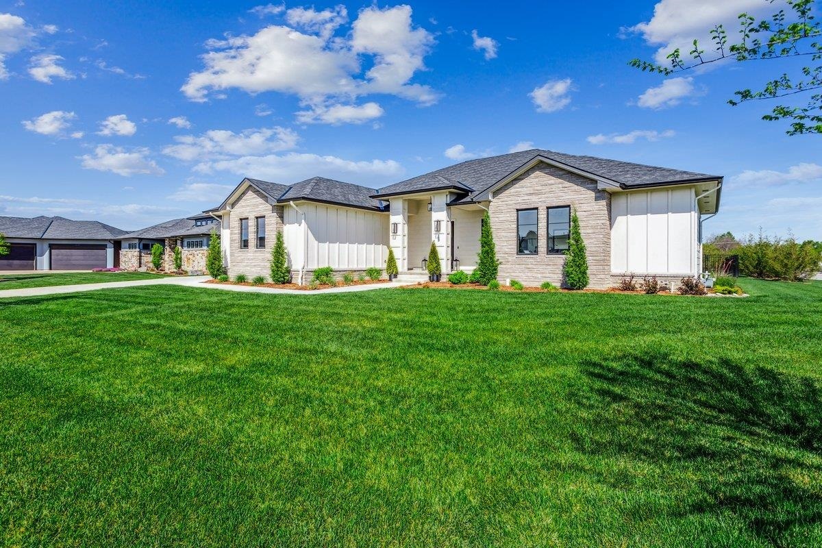 Property Photo: 2103 N 159th Ct E KS 67230