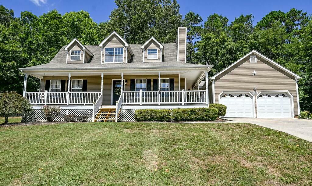 Property Photo: 212 Ashlin Woods Drive NE TN 37312