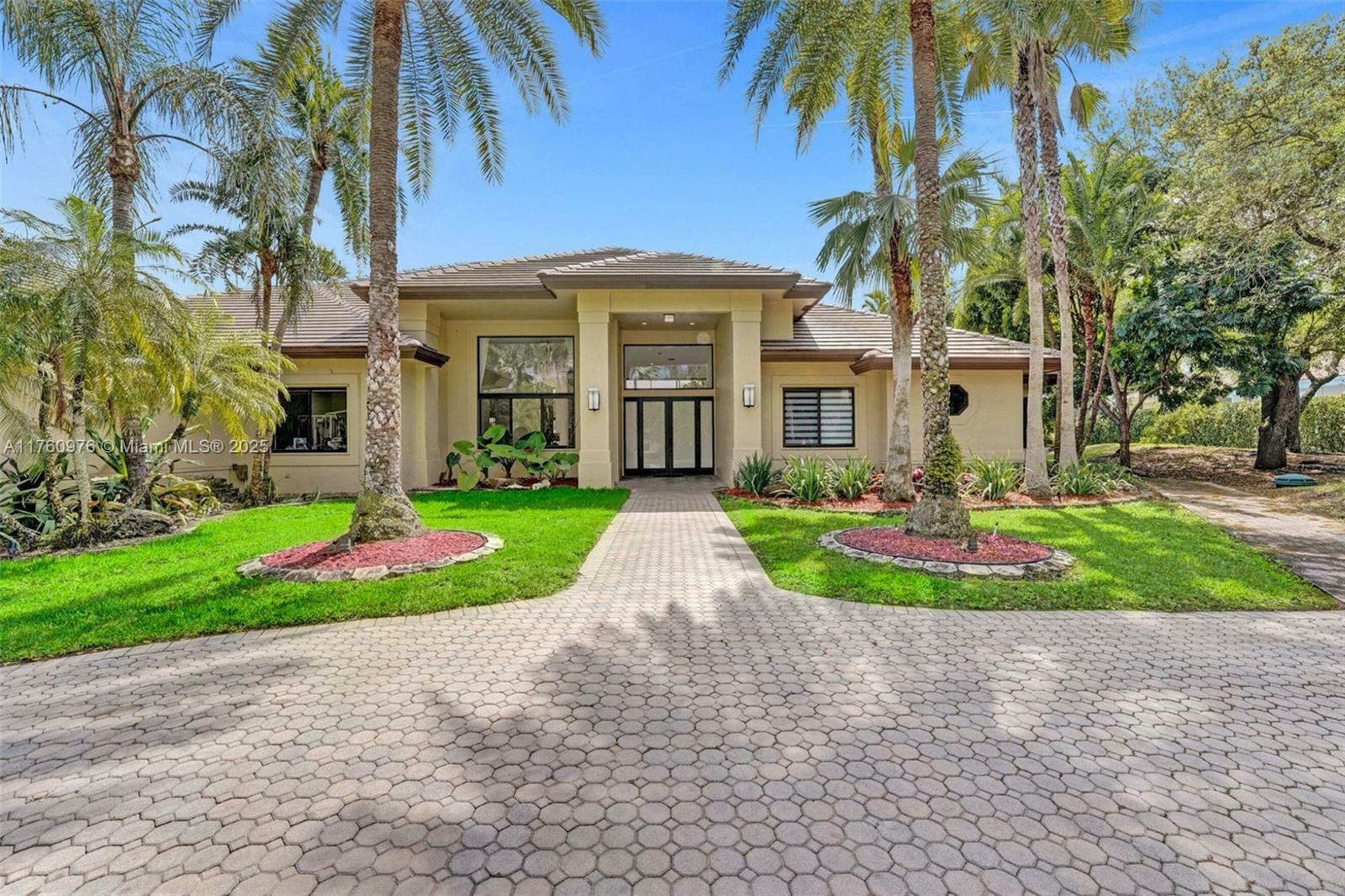 Property Photo: 3320 Bridle Path Ln FL 33331