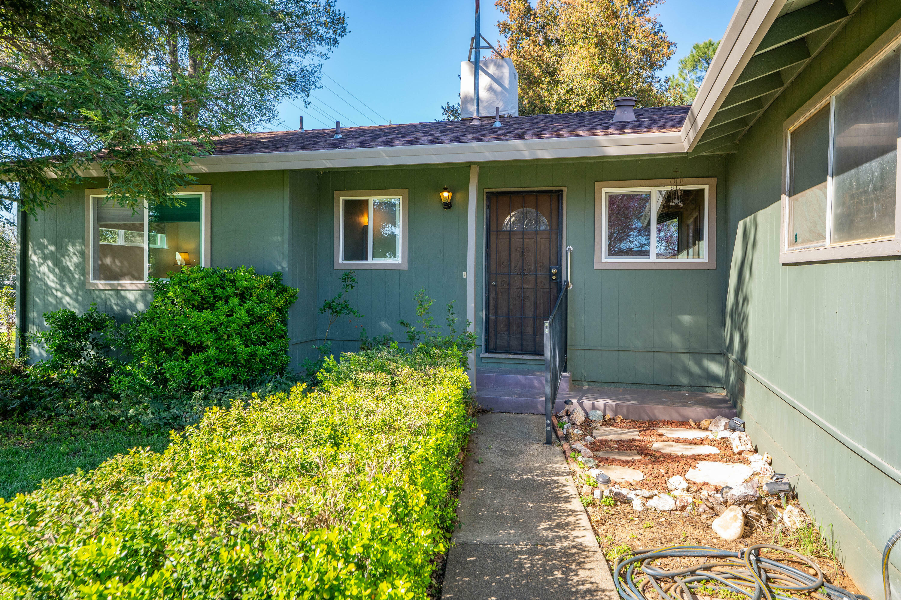 Property Photo: 20510 Duryee Lane CA 96002
