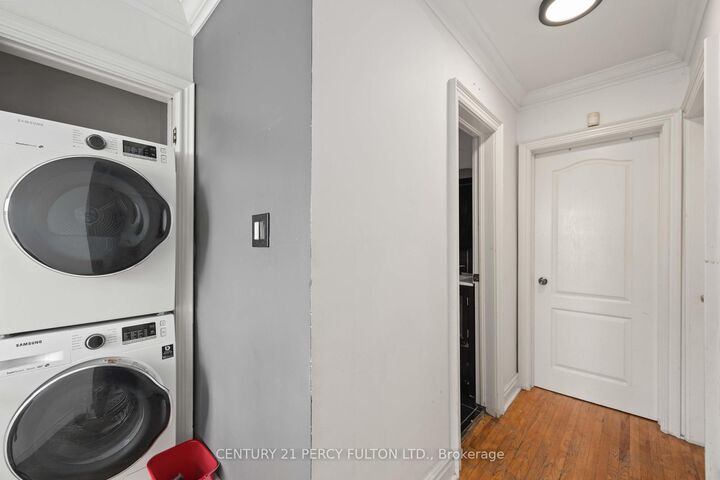 Property Photo: 1344 Davenport Road ON M6H 2G9