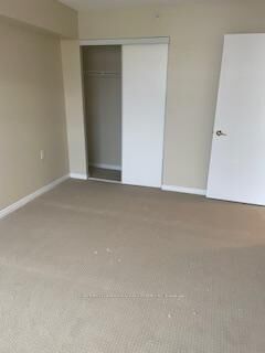 Photo de la propriété:  1056 Queens Avenue 415  ON L6H 6R3 